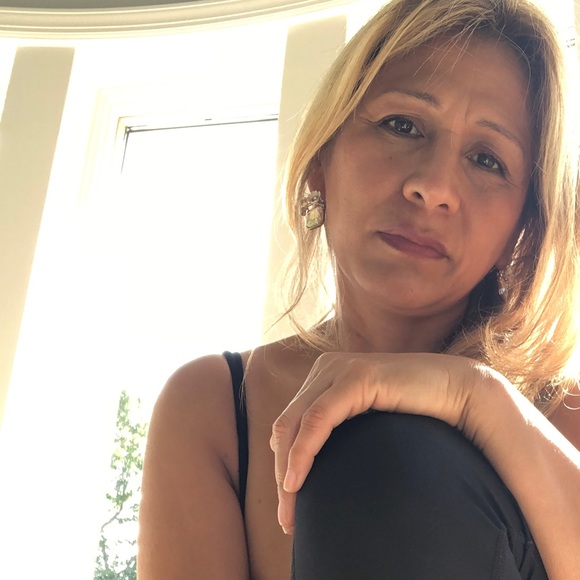 Meet your Posher, Gigi - Picture 2 of 7